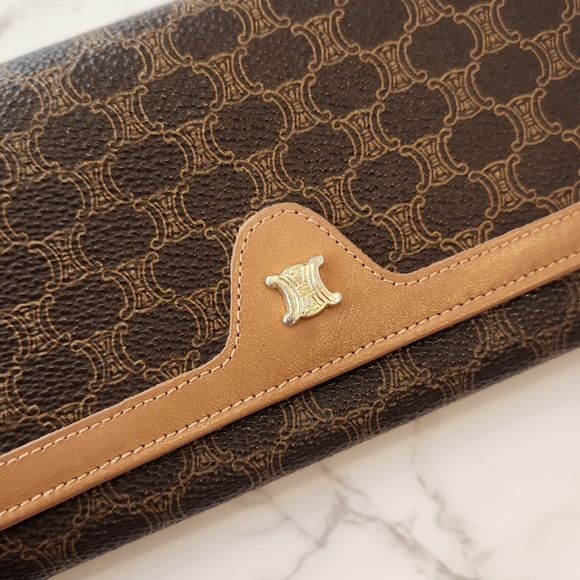 Authentic Céline Long Wallet - Picture 2 of 16